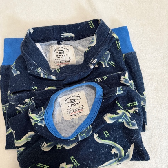 Toddler Sleepwear Set Lot. - Picture 11 of 13